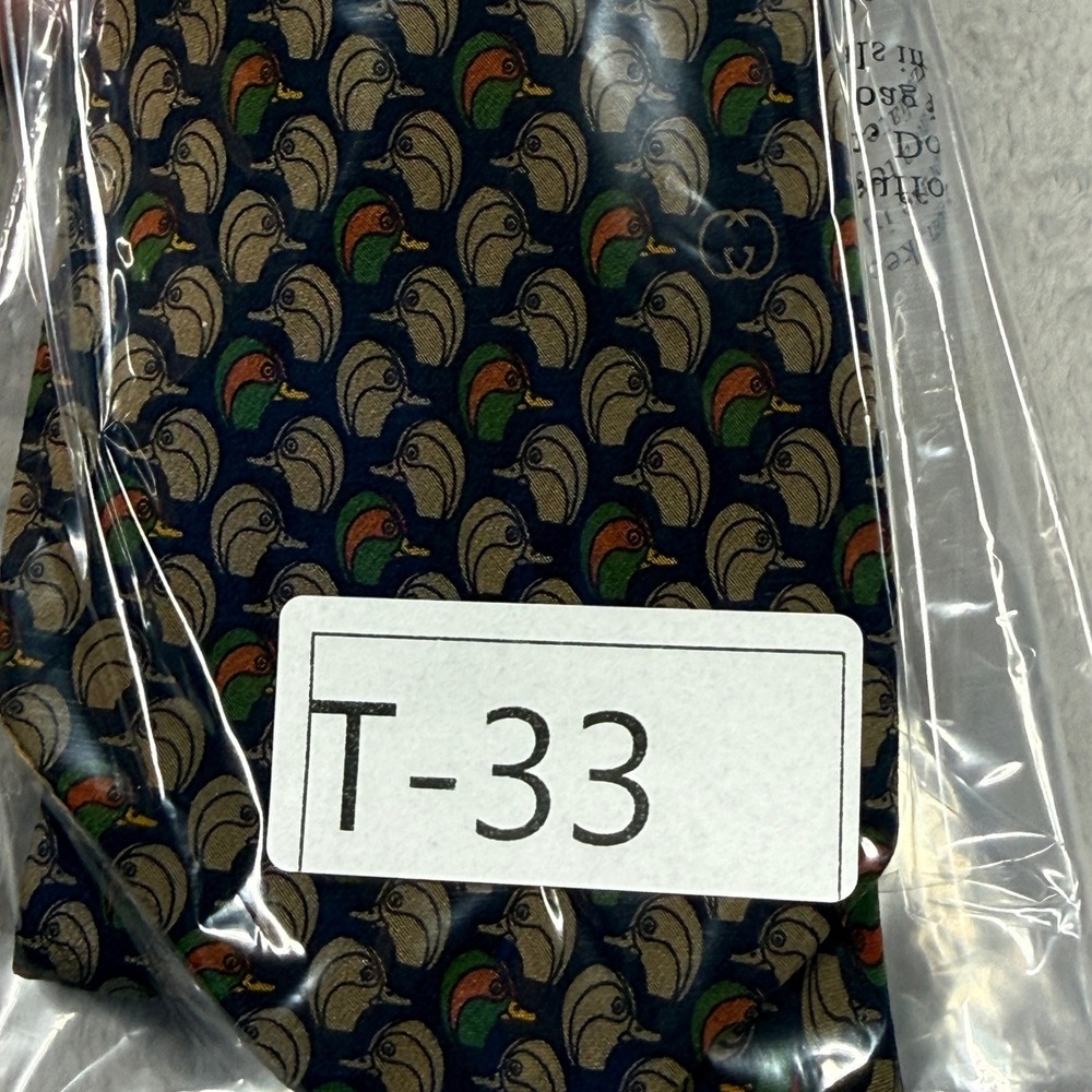 Vintage Gucci Silk Tie Mens Navy Blue Mallard Duck Head Interlocking G Italy - Picture 6 of 6